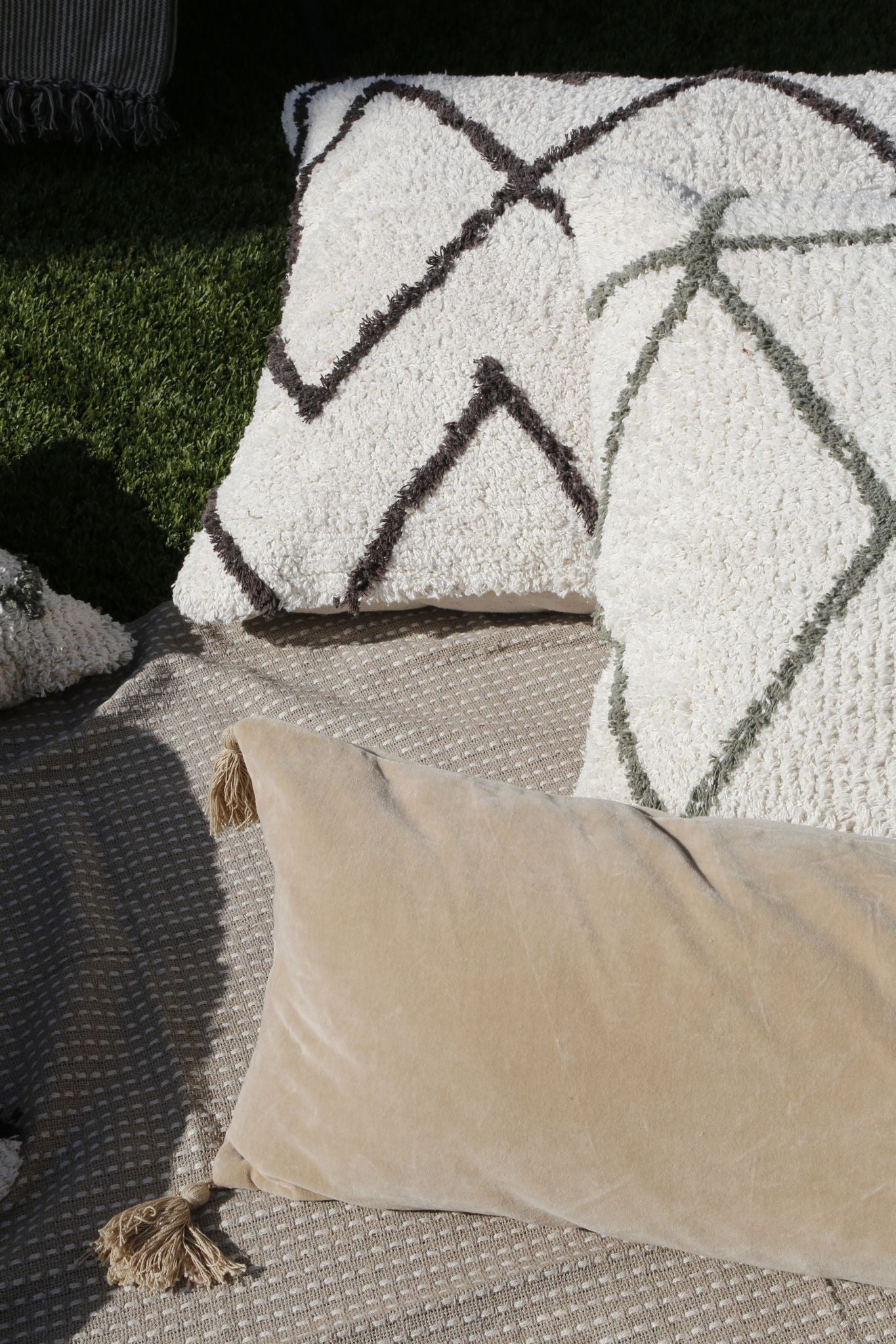 Bianca Natural 14"x40"Pillow w/ Insert