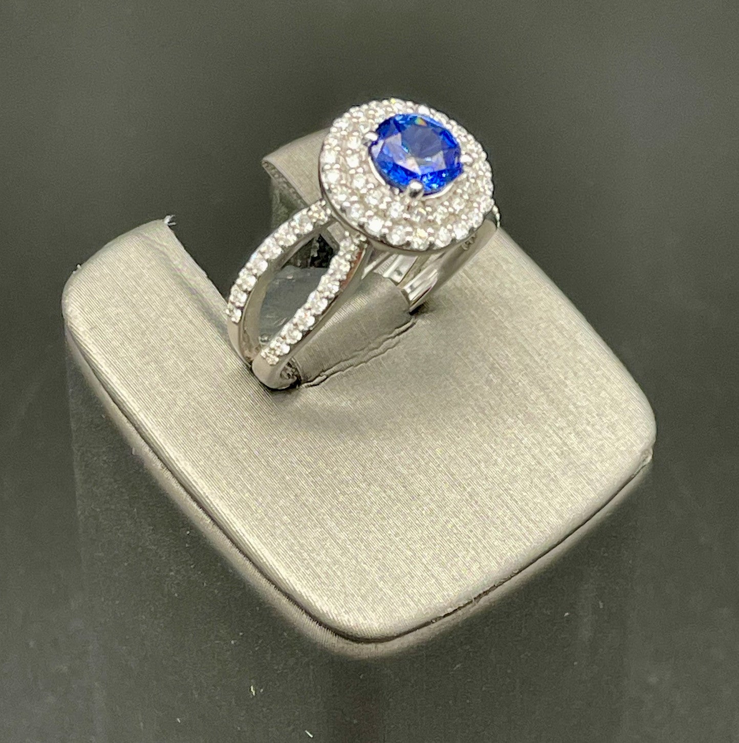 14kt WG Split Shank Double Halo Sapphire 1.40S