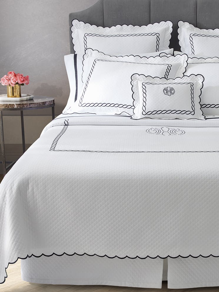 Scallop F/Q Flat Sheet Linen