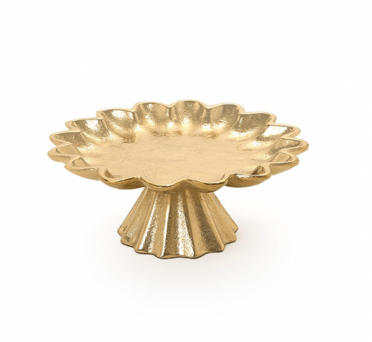 Small Scalloped Edge Gold Cake Stand