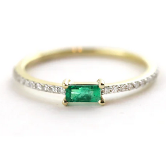 14kt YG 1.41gr .25tcw Emerald Baguette and .15 tcw Stack Ring