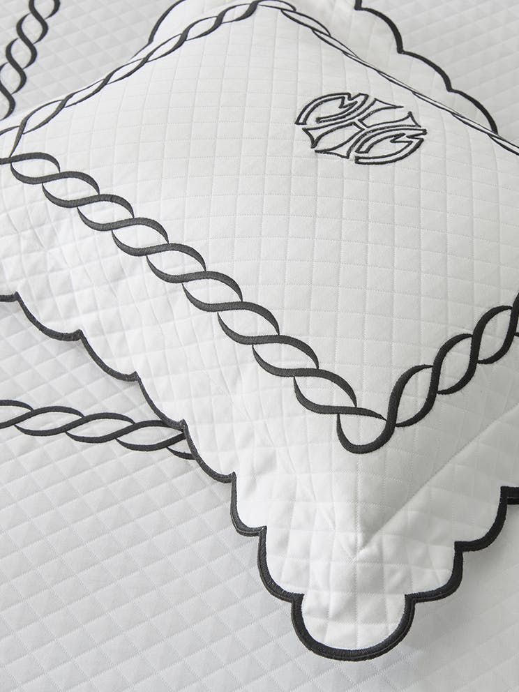 Scallop F/Q Flat Sheet Linen