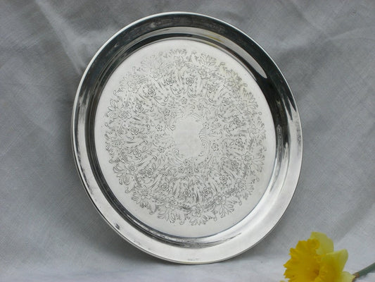 Silverplate round butlers tray